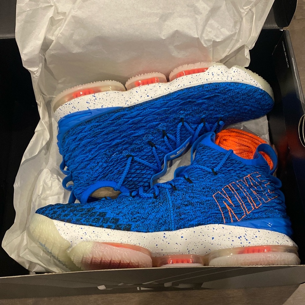 Nike Lebron XV